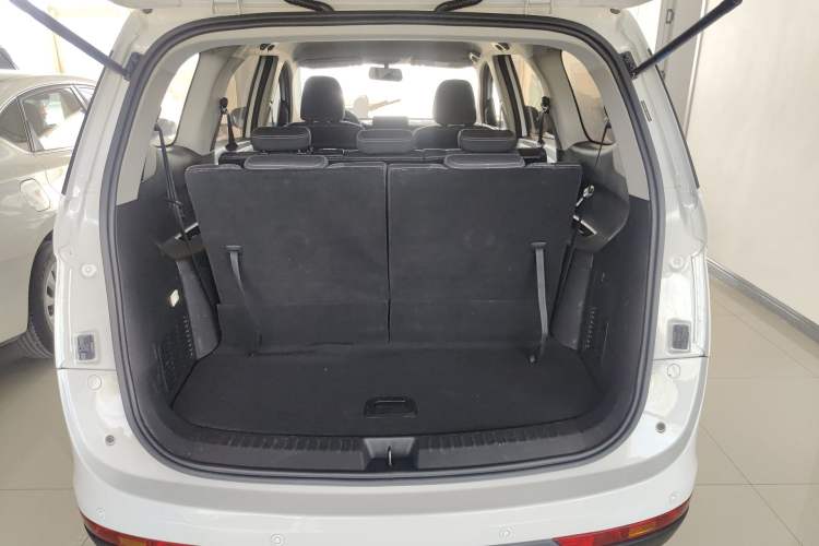 Used Baojun 730 2021 1.5T CVT Fashion Version 7 Seats Trunk