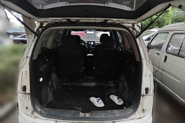 Used Baojun 730 2021 1.5L Manual Fashion Version 7 Seats Trunk