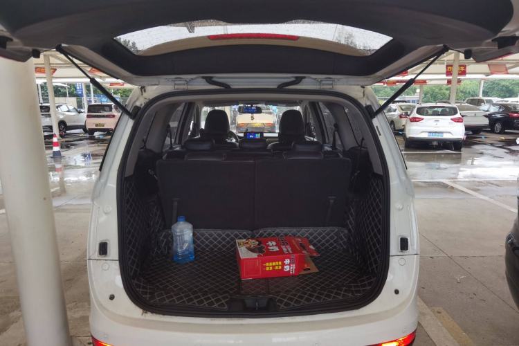 Used Baojun 730 2021 1.5T CVT Fashion Version 7 Seats Trunk