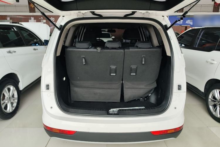 Used Baojun 730 2021 1.5L Manual Fashion Version 7 Seats Trunk