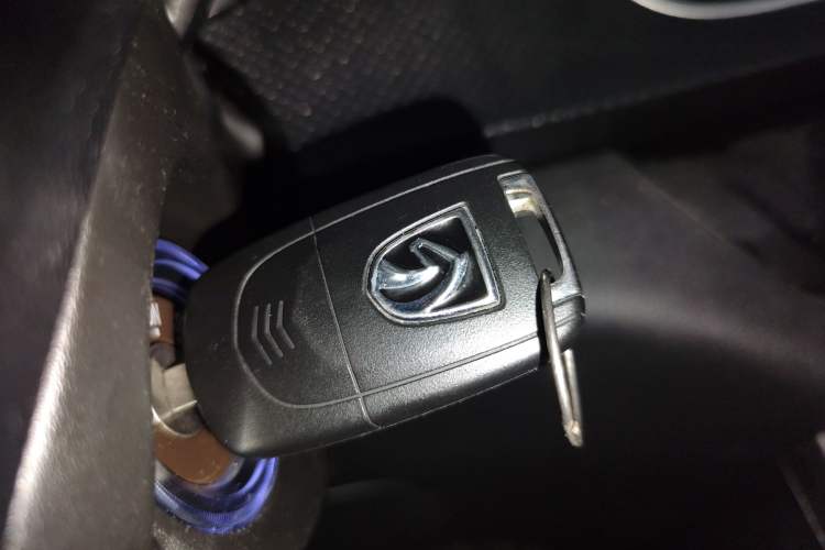 Used Baojun 730 2021 1.5L Manual Fashion Version 7 Seats Vehicle Key