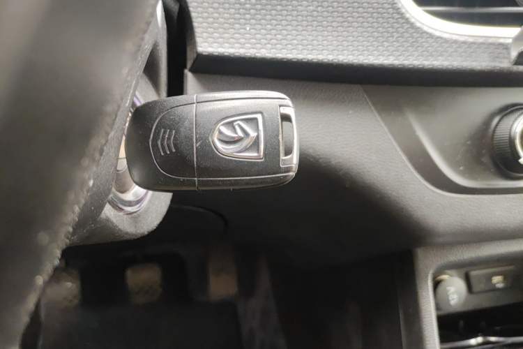 Used Baojun 730 2021 1.5L Manual Fashion Version 7 Seats Vehicle Key