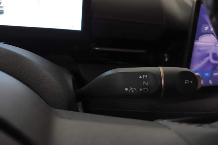 Used Baojun E6 2026 Model 500km Enjoyment Edition Gear Lever