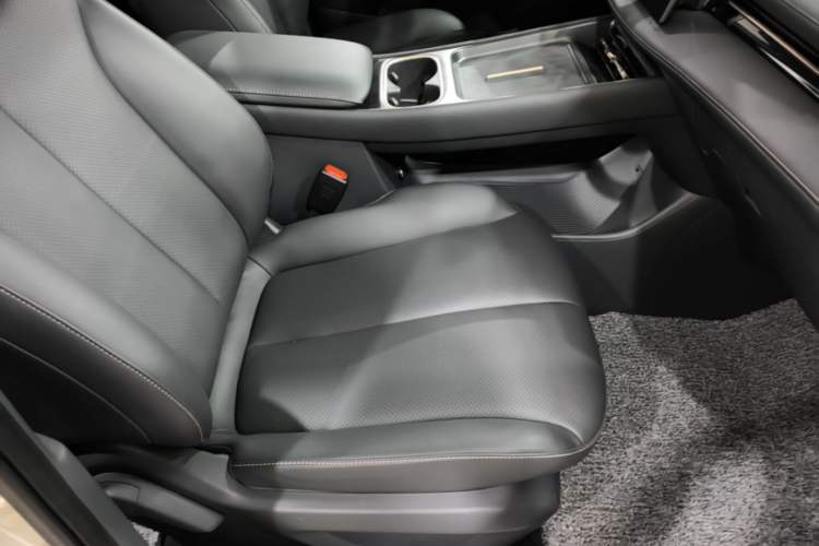 Used Baojun E6 2026 Model 500km Enjoyment Edition Right Front Seat