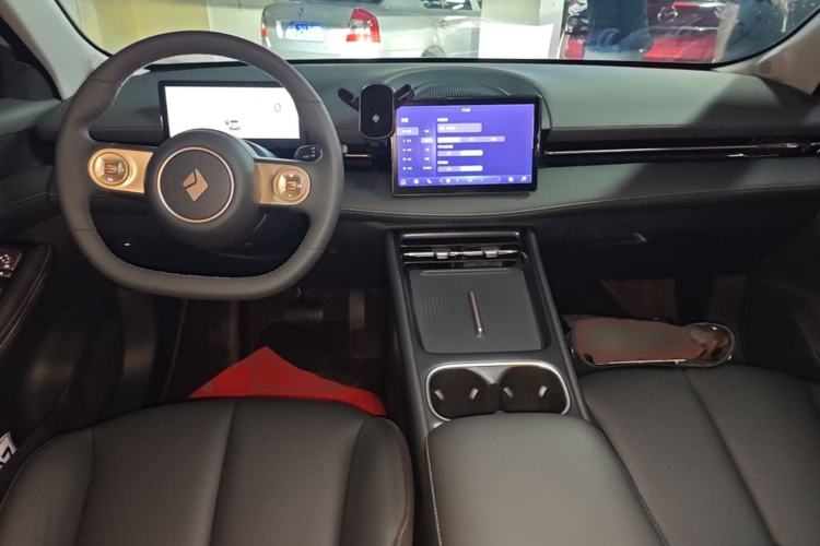 Used Baojun E6 2026 Model 500km Enjoyment Edition Center Console