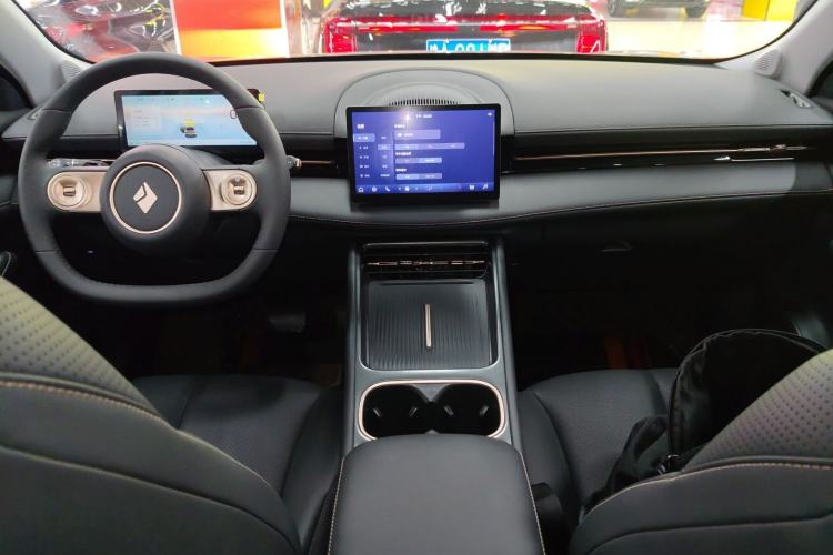 Used Baojun E6 2026 Model 500km Enjoyment Edition Center Console