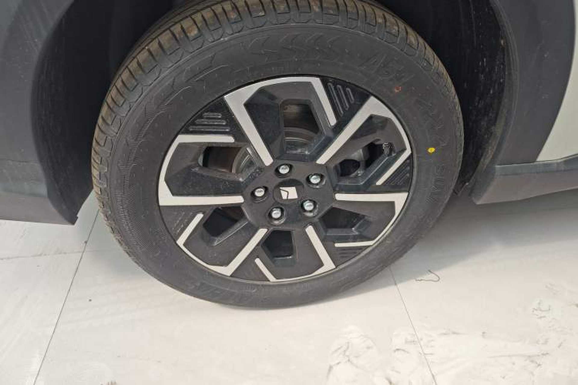 Used Baojun E6 2026 Model 500km Enjoyment Edition Exterior 5
