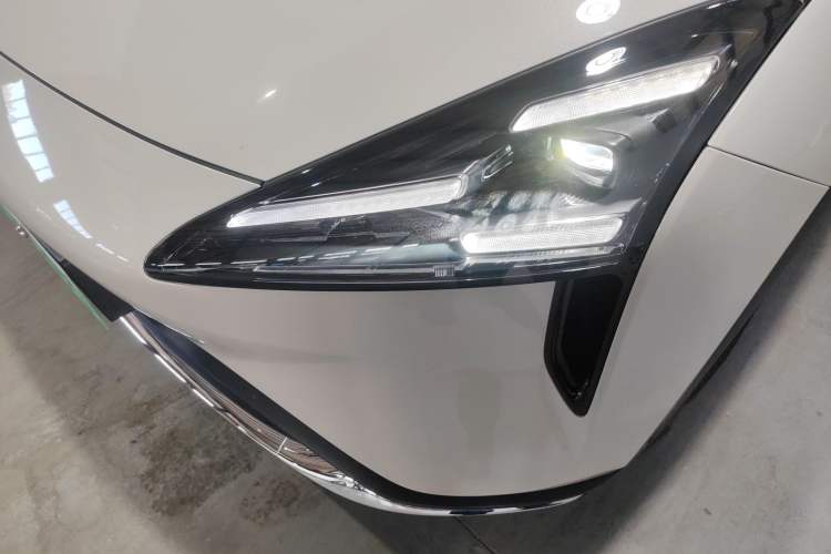 Used Baojun E6 2026 Model 500km Enjoyment Edition Left Front Headlight