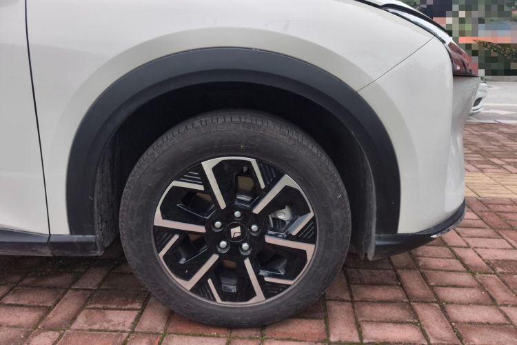 Used Baojun E6 2026 Model 500km Enjoyment Edition Right Front Wheel Hub