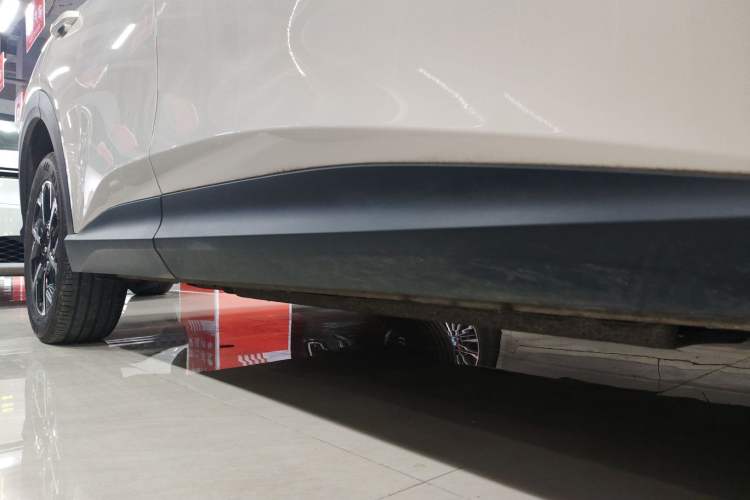 Used Baojun E6 2026 Model 500km Enjoyment Edition Right Side Sill
