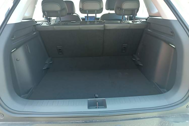 Used Baojun E6 2026 Model 500km Enjoyment Edition Trunk