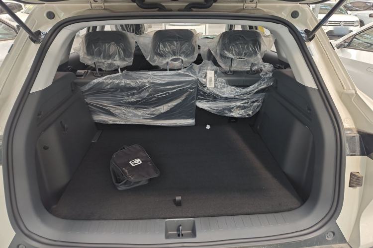 Used Baojun E6 2026 Model 500km Enjoyment Edition Trunk