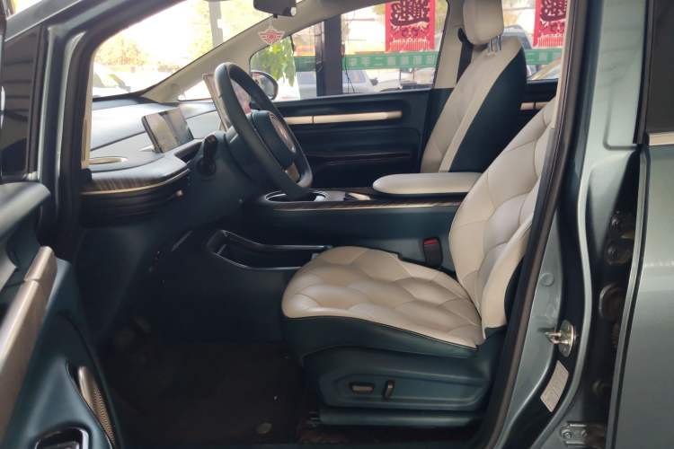 Used Baojun Cloud 2023 460 Max Left Front Seat