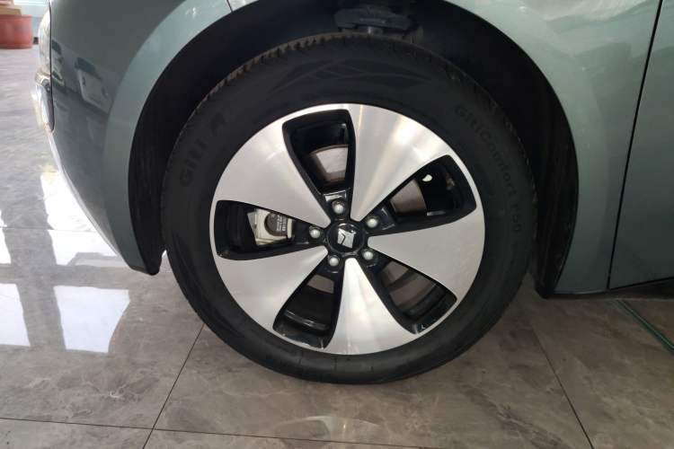 Used Baojun Cloud 2023 460 Max Left Front Wheel Hub