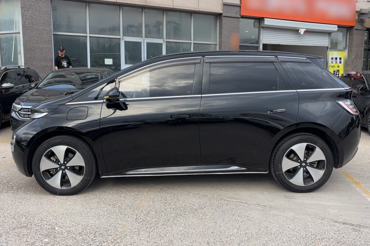 Used Baojun Cloud 2023 460 Max Exterior 5