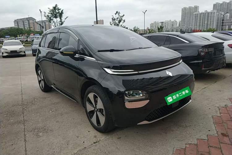 Used Baojun Cloud 2023 460 Max Front Right 45 Deg