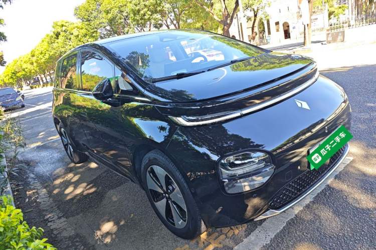 Used Baojun Cloud 2023 460 Max Front Right 45 Deg
