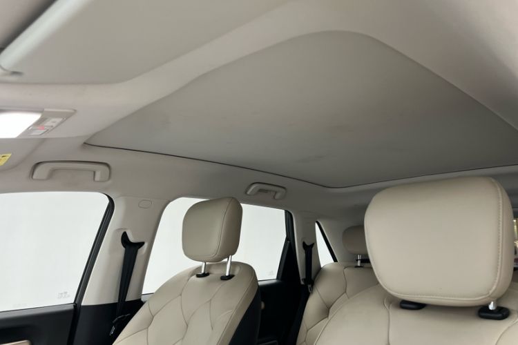 Used Baojun Cloud 2023 460 Max Interior 1