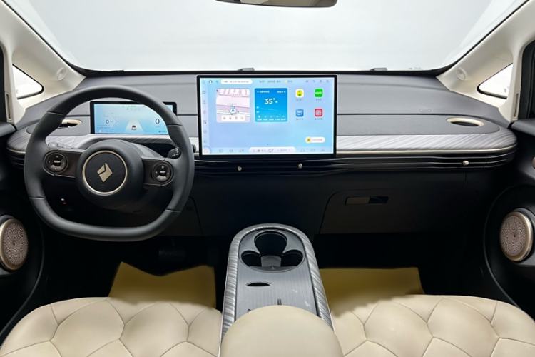 Used Baojun Cloud 2023 460 Max Interior 2