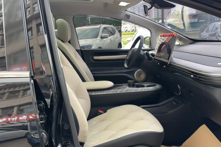 Used Baojun Cloud 2023 460 Max Right Front Seat