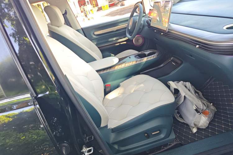 Used Baojun Cloud 2023 460 Max Right Front Seat