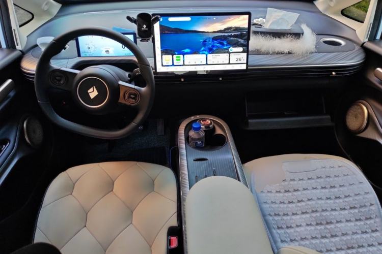 Used Baojun Cloud 2023 460 Max Center Console