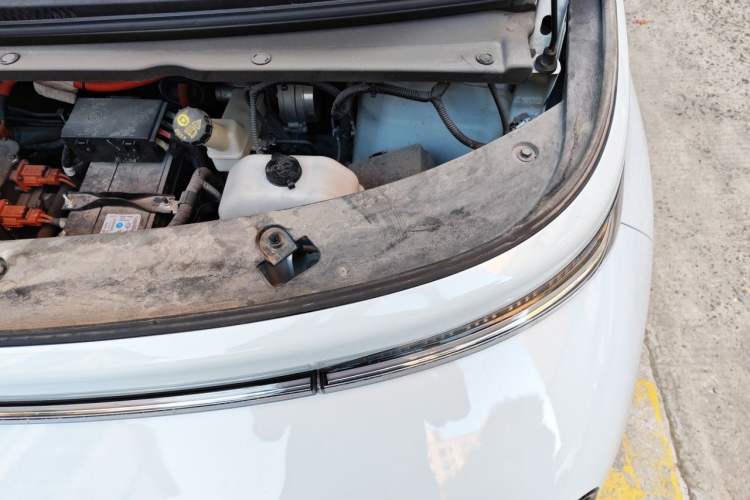 Used Baojun Cloud 2023 460 Max Engine Bay Left