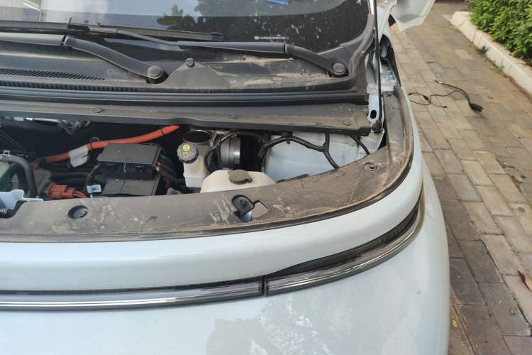 Used Baojun Cloud 2023 460 Max Lingxi Version Engine Bay Left