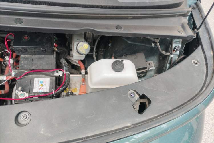 Used Baojun Cloud 2023 460 Pro Engine Bay Left
