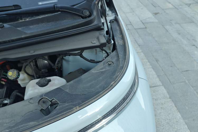 Used Baojun Cloud 2023 460 Max Lingxi Version Engine Bay Left