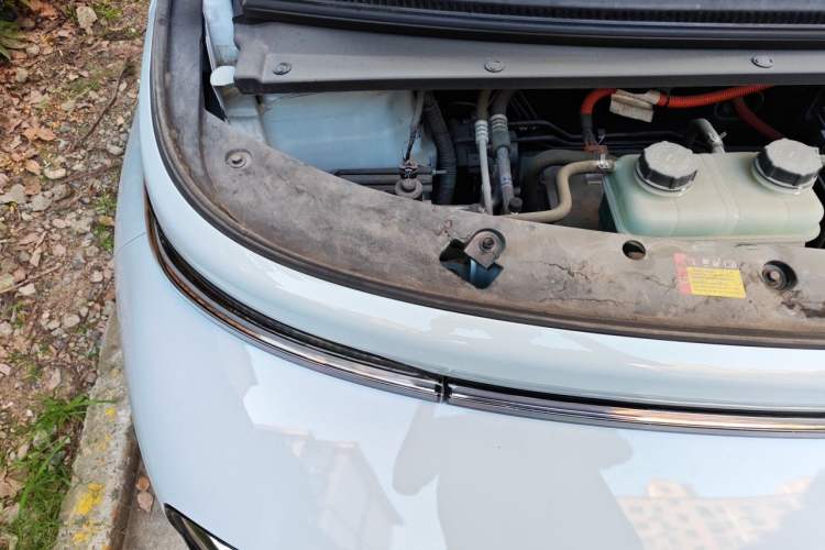 Used Baojun Cloud 2023 460 Max Engine Bay Right