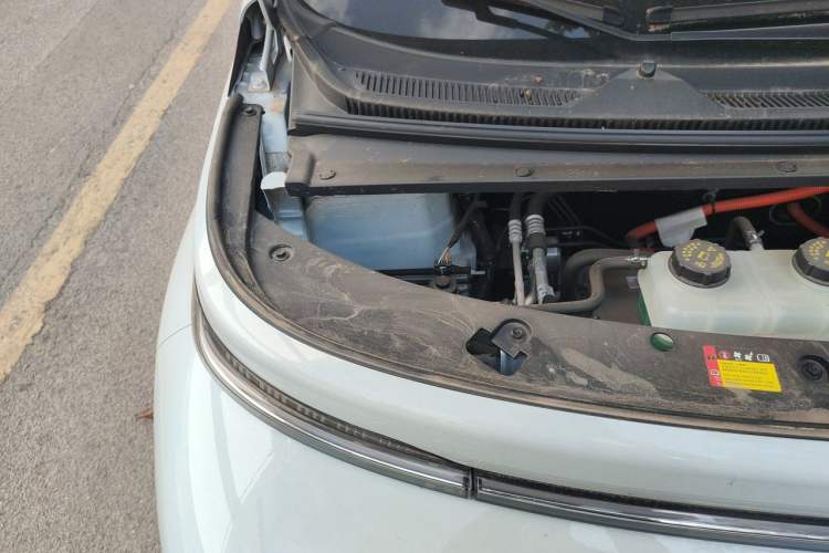 Used Baojun Cloud 2023 460 Max Lingxi Version Engine Bay Right