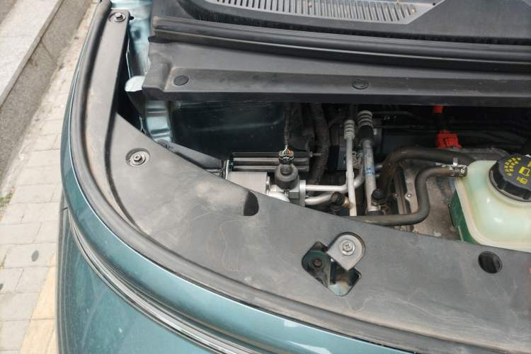 Used Baojun Cloud 2023 460 Pro Engine Bay Right