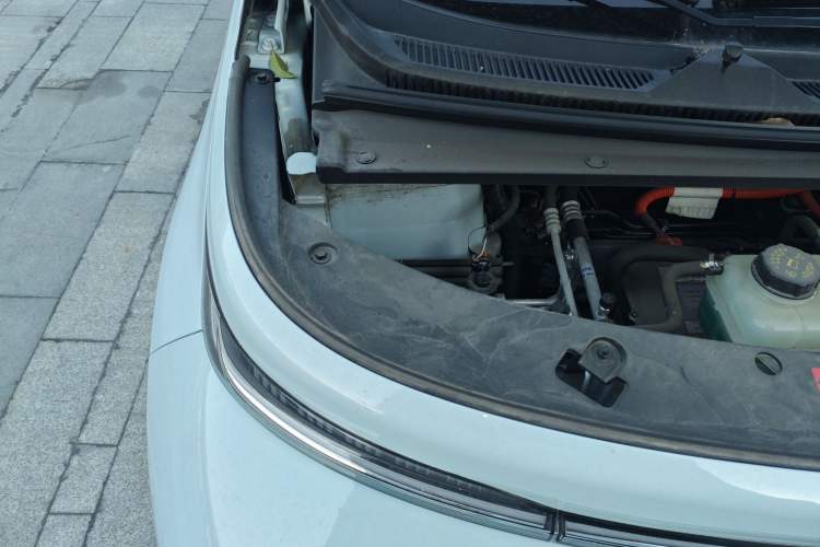 Used Baojun Cloud 2023 460 Max Lingxi Version Engine Bay Right