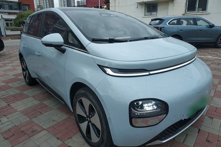 Used Baojun Cloud 2023 460 Max Front Right 45 Deg