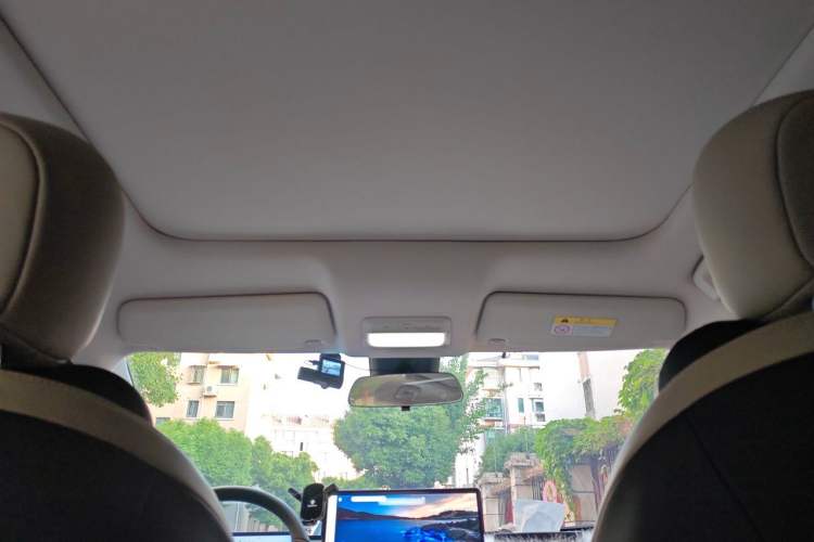Used Baojun Cloud 2023 460 Max Headliner