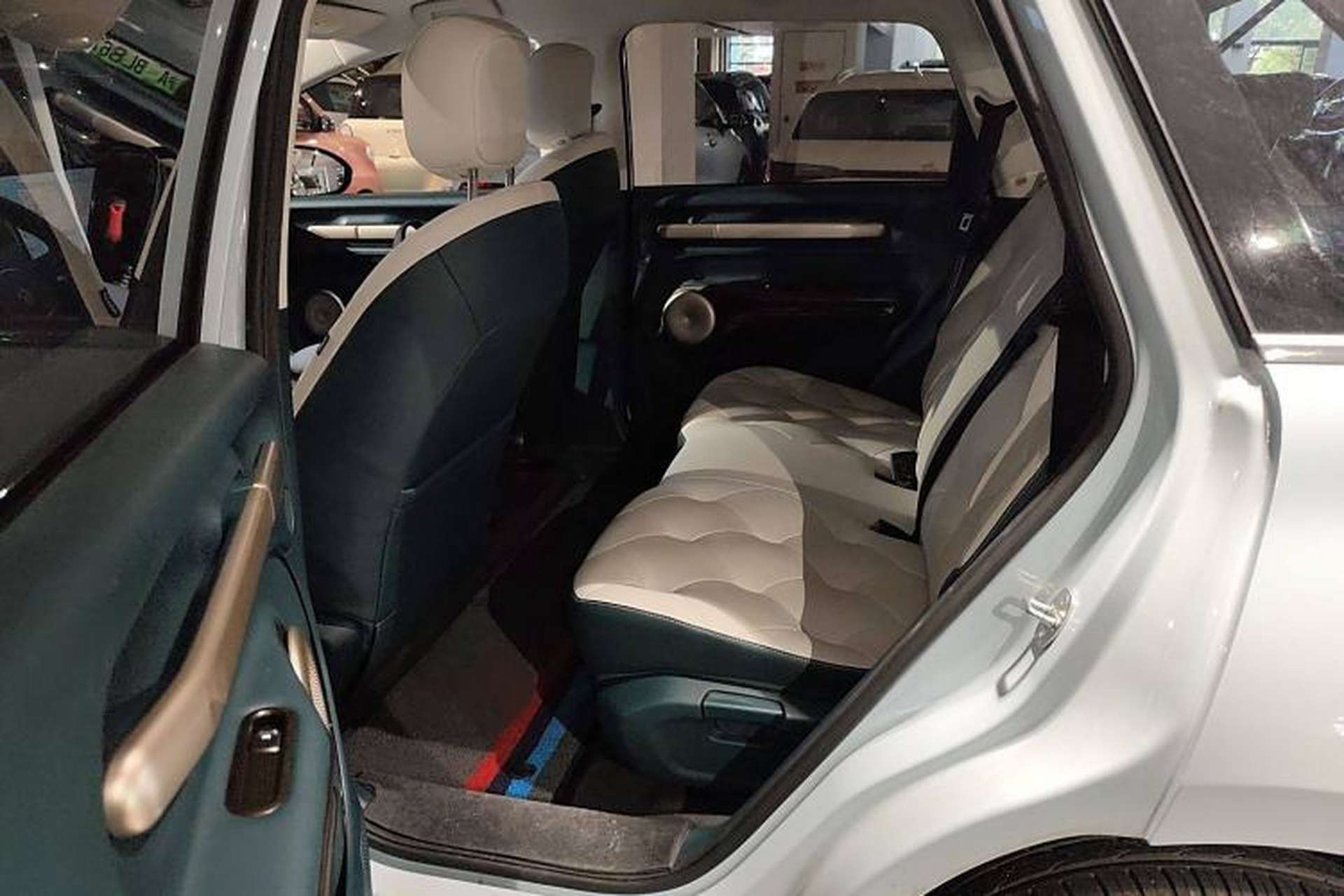 Used Baojun Cloud 2023 460 Pro Interior 4