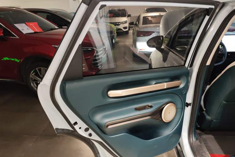 Used Baojun Cloud 2023 460 Pro Interior 8