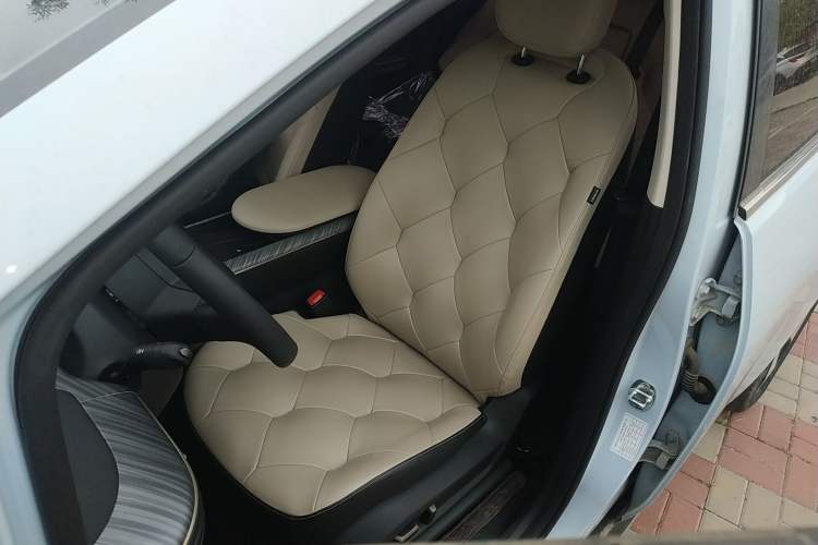 Used Baojun Cloud 2023 460 Max Left Front Seat
