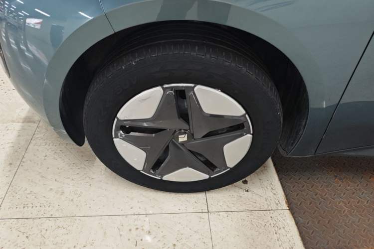 Used Baojun Cloud 2023 360 Plus Left Front Wheel Hub