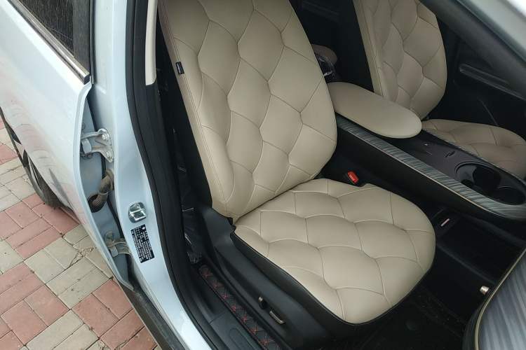 Used Baojun Cloud 2023 460 Max Right Front Seat