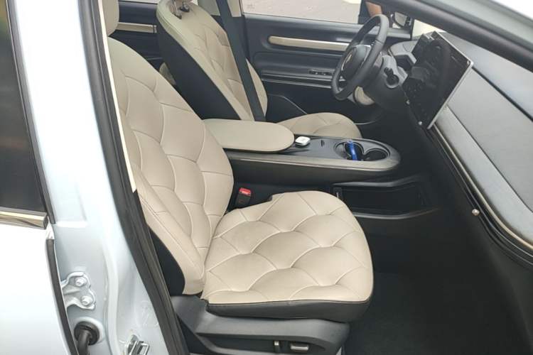 Used Baojun Cloud 2023 460 Max Lingxi Version Right Front Seat