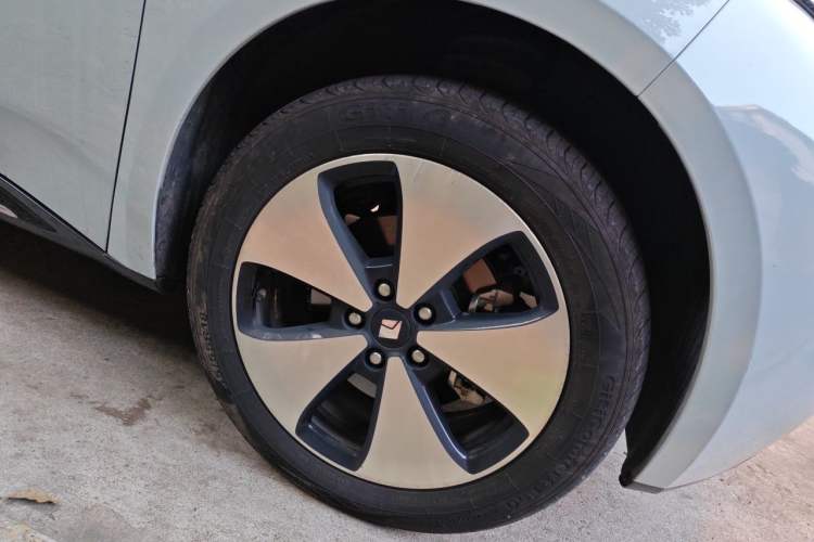 Used Baojun Cloud 2023 460 Max Right Front Wheel Hub