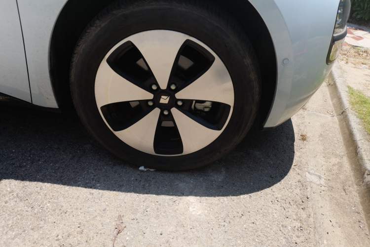 Used Baojun Cloud 2023 460 Max Lingxi Version Right Front Wheel Hub