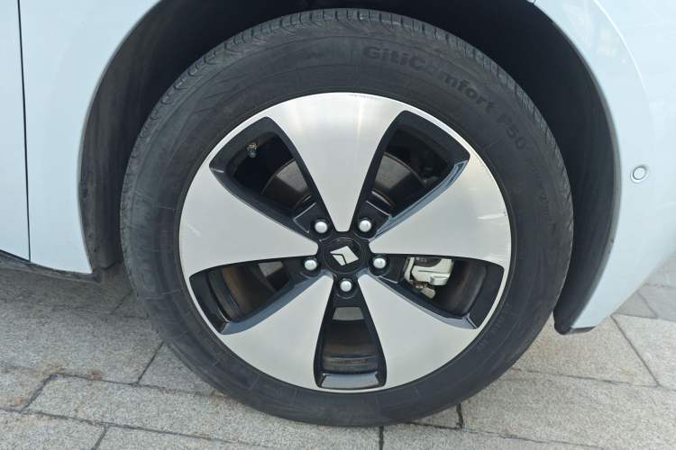 Used Baojun Cloud 2023 460 Max Lingxi Version Right Front Wheel Hub