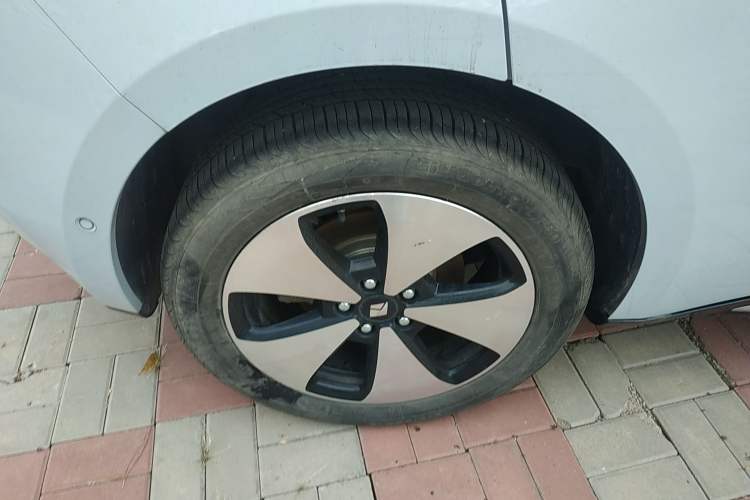 Used Baojun Cloud 2023 460 Max Right Rear Wheel Hub