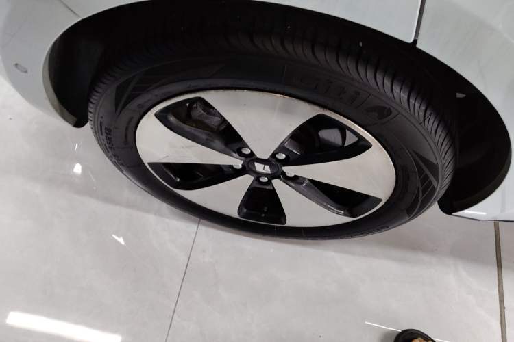 Used Baojun Cloud 2023 460 Max Lingxi Version Right Rear Wheel Hub