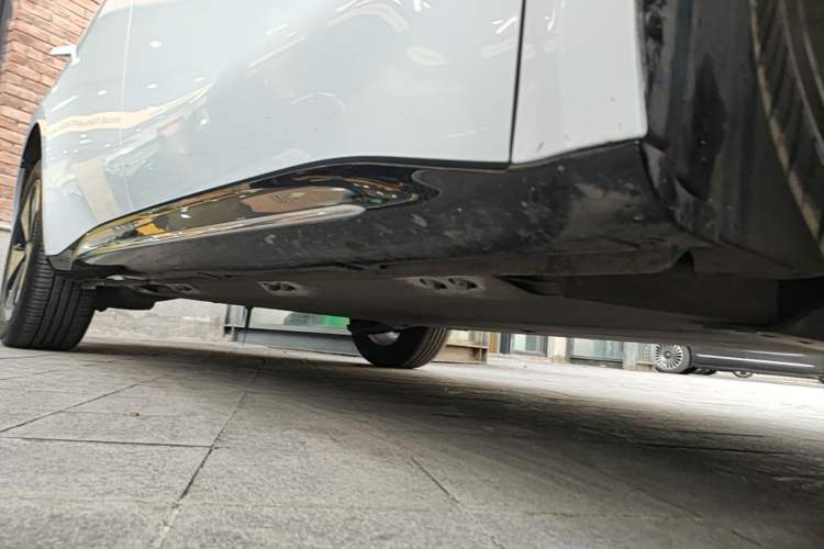 Used Baojun Cloud 2023 460 Max Lingxi Version Right Side Sill