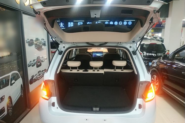 Used Baojun Cloud 2023 460 Pro Trunk