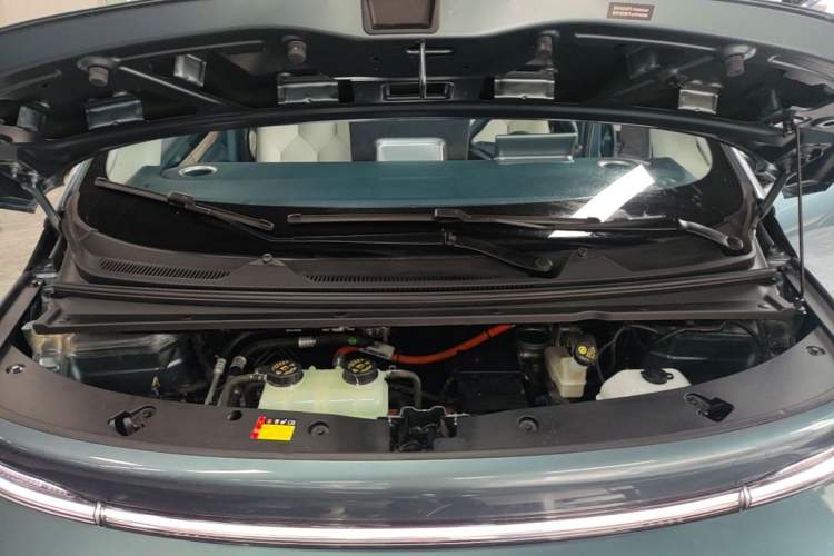 Used Baojun Cloud 2023 460 Pro Engine Bay